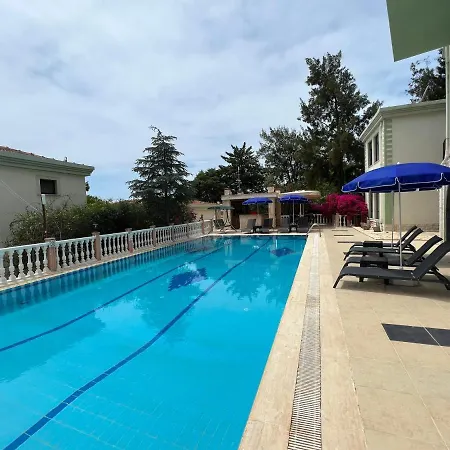 Bg & Aparts 別荘 *