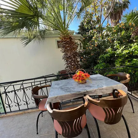 Bg & Aparts 別荘 *